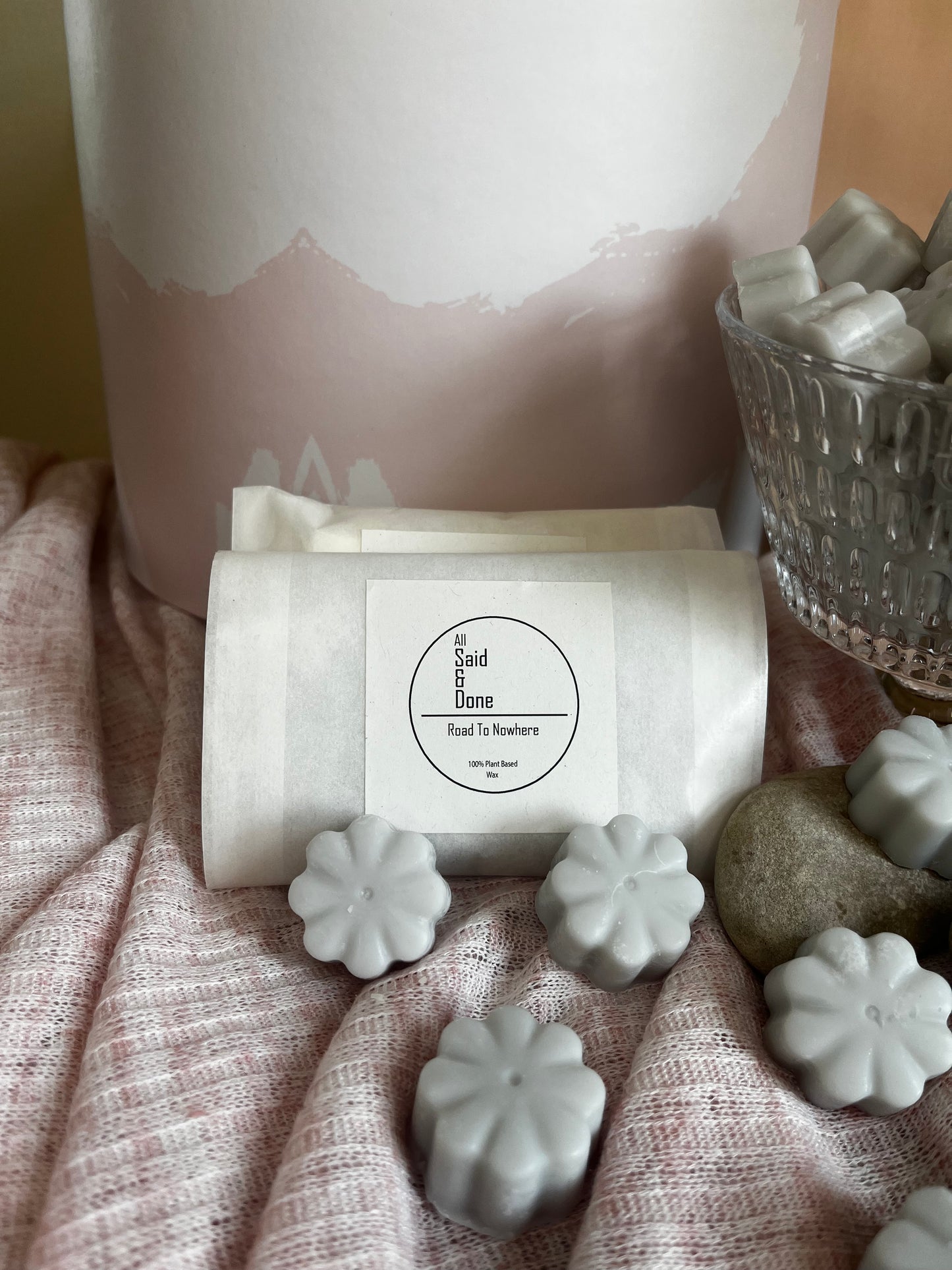 BERGAMOT, TEA & MANDARIN FLOWER WAX MELTS  (6 per sachet) -ROAD TO NOWHERE